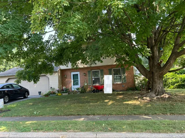 1110 Floribunda Ln, Mechanicsburg, PA 17055