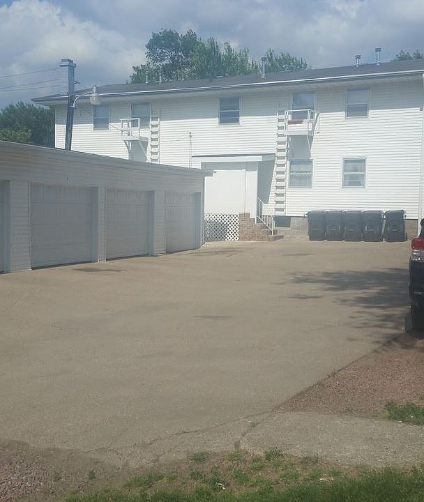2nd image of 1819 S Lakeport St APT 03