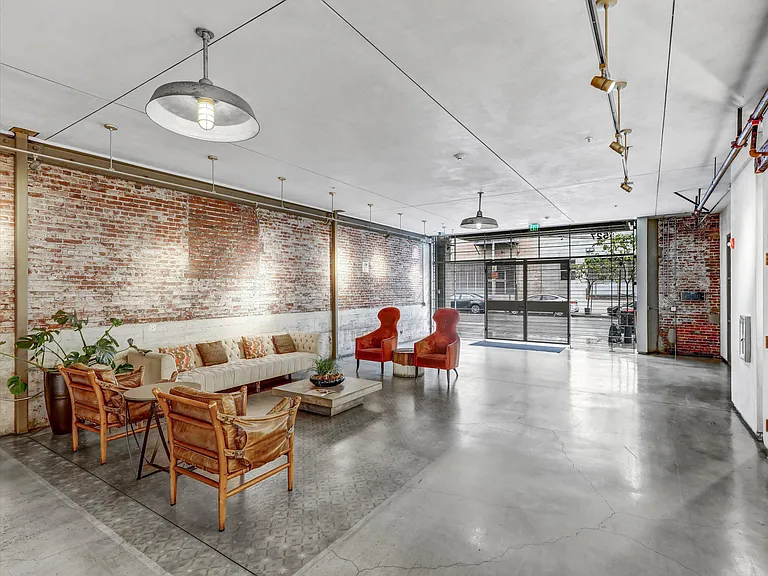 527 Molino St #110 — Photo 35