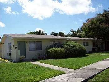 1st image of 1827 Park Ln