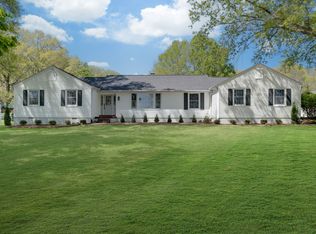 885 Jones Creek Rd, Dickson, TN 37055