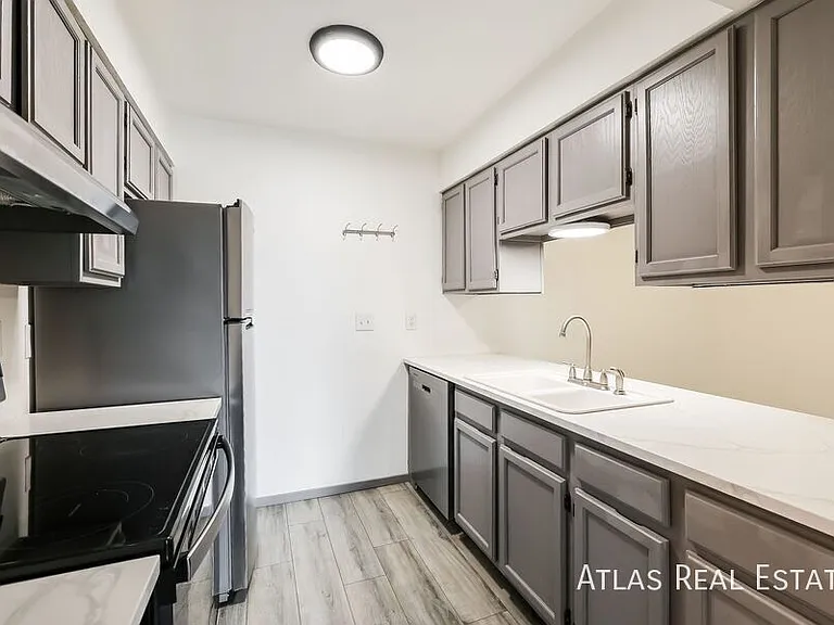 519 Wright St #305 — Photo 7