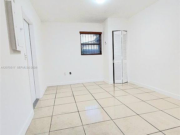 5th image of 3941 E 9th Ln #0