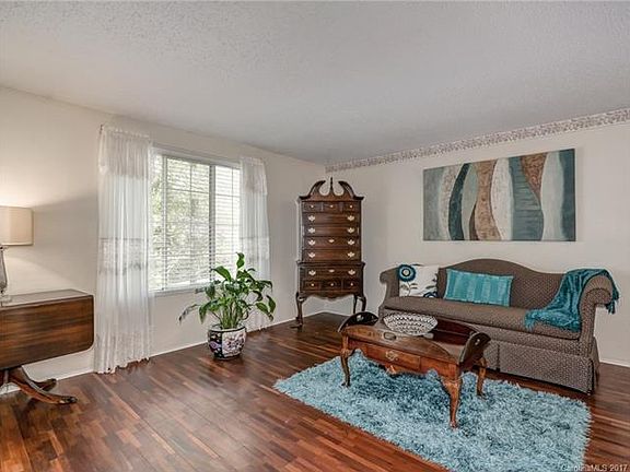 4th image of 8208 Eveningwood Ct