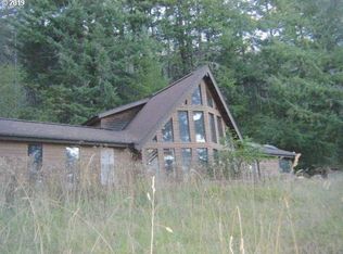 98393 E Cougar Dr, Brookings, OR 97415