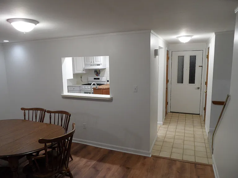921 Onondaga St — Photo 5