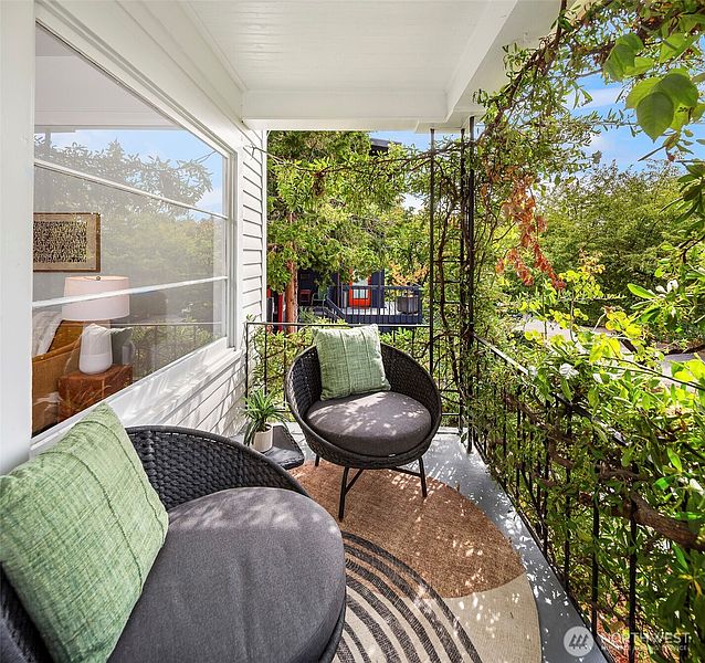 5th image of 4426 Baker Avenue NW