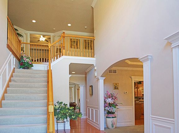 2nd image of 25853 W Meadowland Cir
