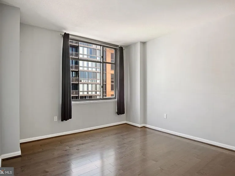 440 L St NW #904 — Photo 8