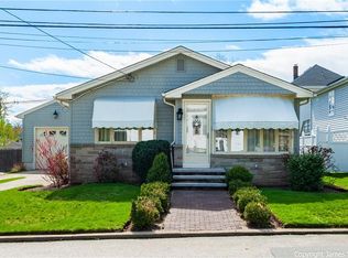 94 Walnut St, Johnston, RI 02919