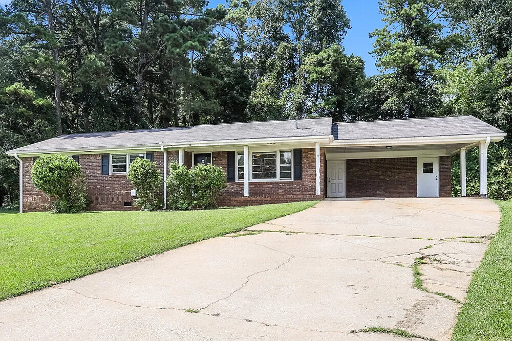 3 bed, 2.0 bath, 1420 sqft, $1,795 — Photo 3