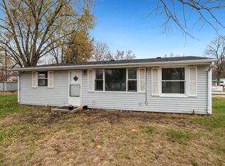 7602 Cadet Rd, Machesney Park, IL 61115