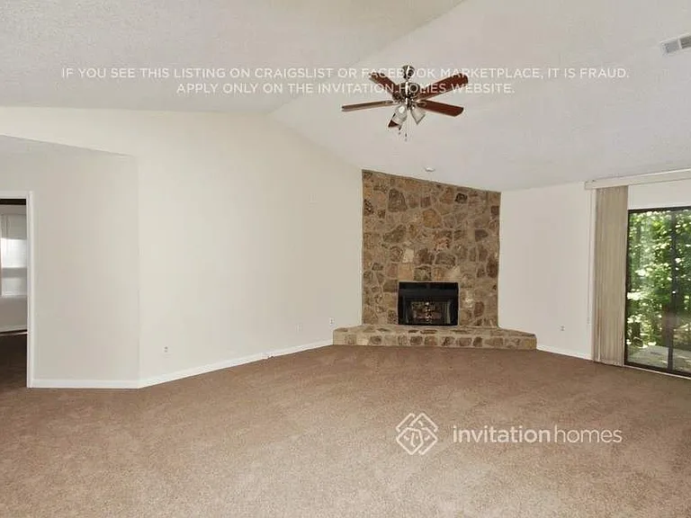 950 Laurel Mill Dr — Photo 2