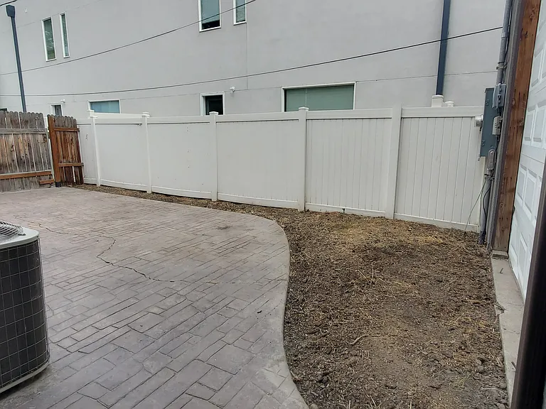 953 S Washington St — Photo 20