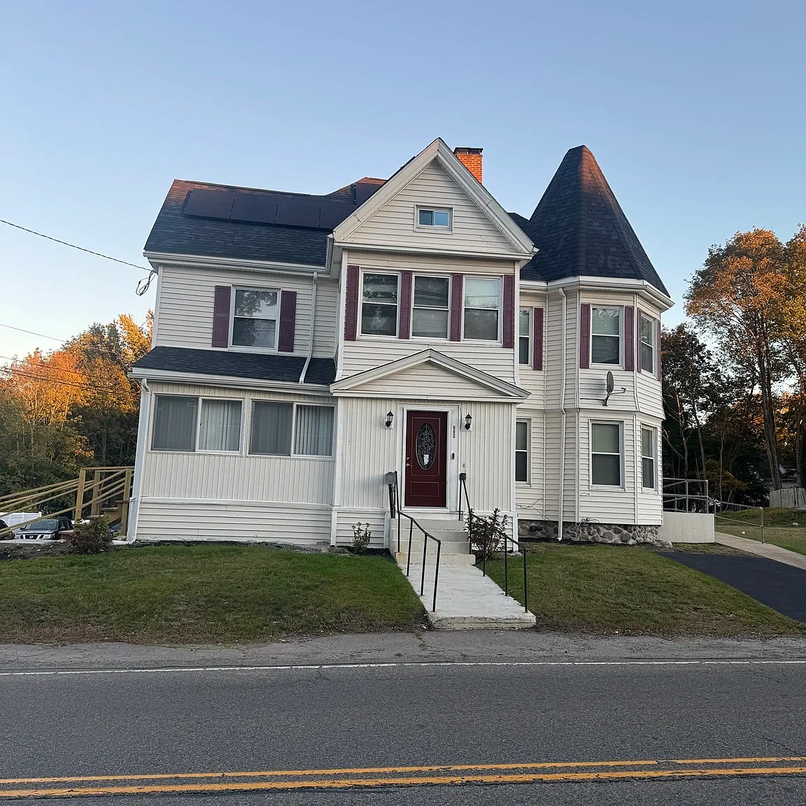 1 bed, 1.0 bath, 4222 sqft, $2,000 — Photo 2