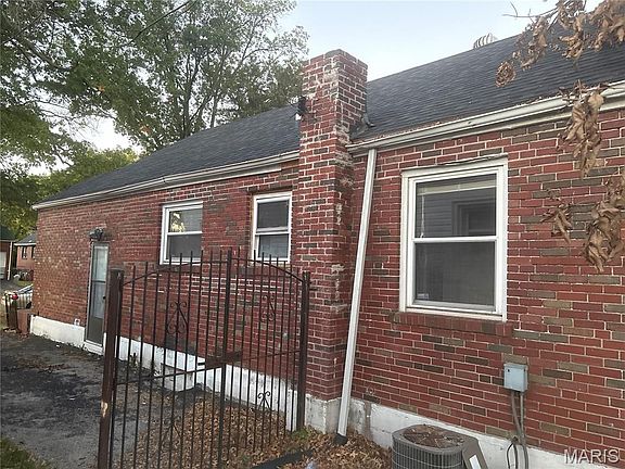 4th image of 6821 Raymond Ave