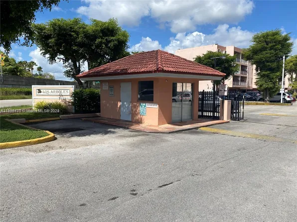 1900 W 68th St APT D107, Hialeah, FL 33014