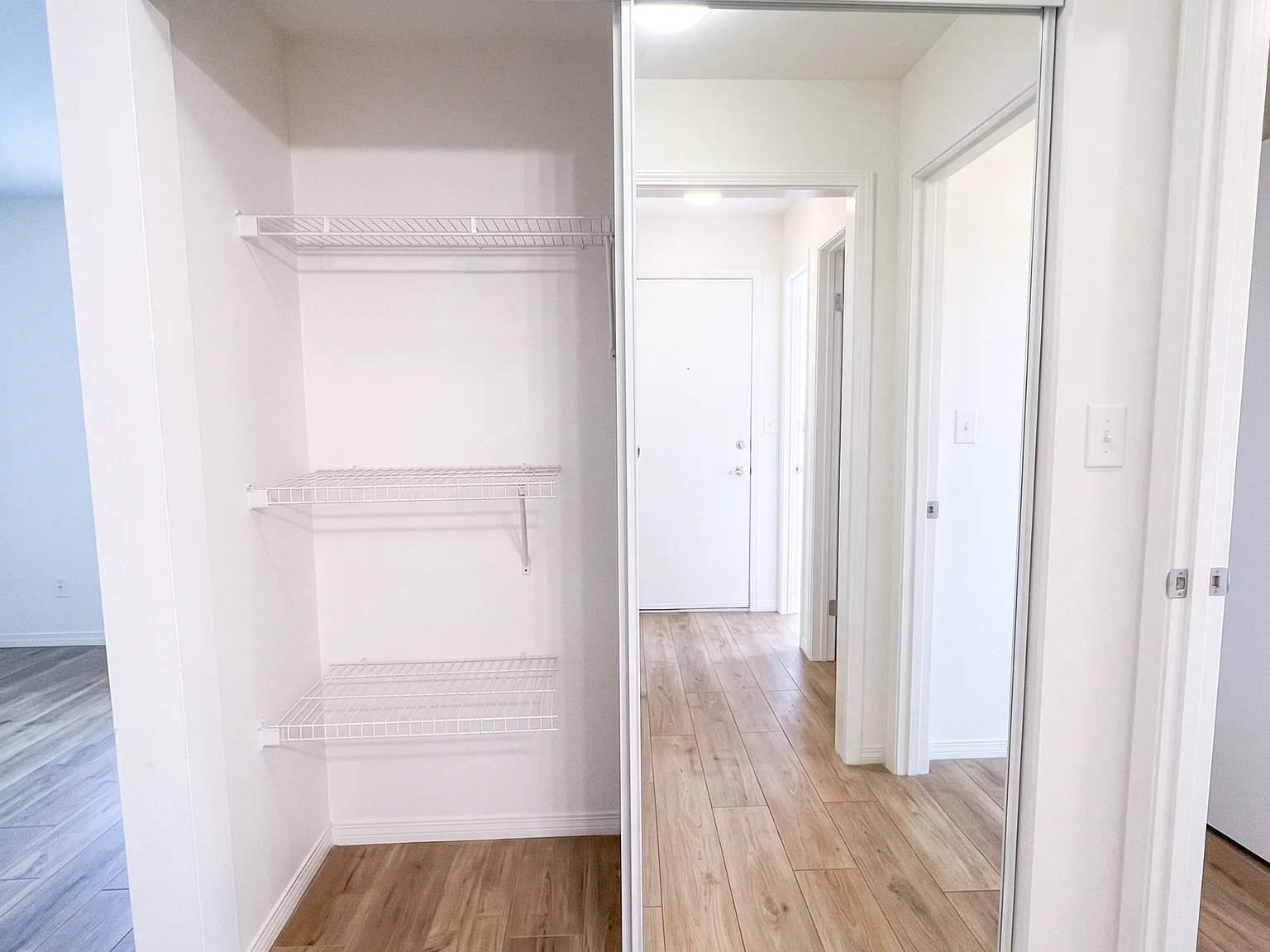 4 bed, 1000 sqft, $2,200 — Photo 4