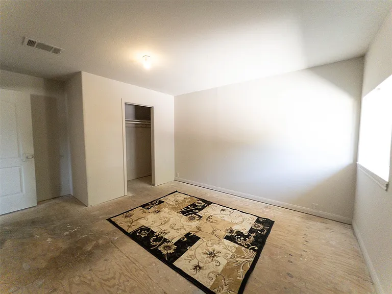 814 Eastlake St — Photo 19