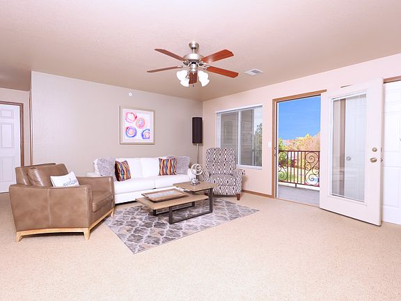 5th image of 525 Stone Pointe Dr #B79fc14ce