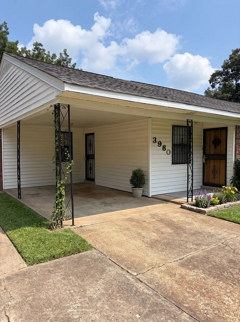 Newly Renovated 3-Bedroom Home in Memphis Housing Vouchers Welcome! — Photo 2