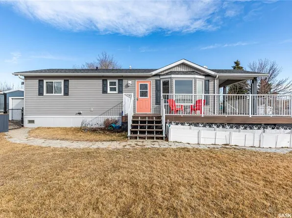 130 Marine DRIVE, South Lake, SK S0G 4C0