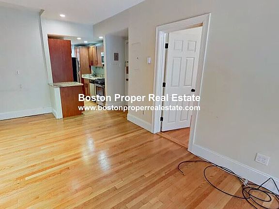 88 West Cedar St. #3 Boston - Beacon Hill Unit Photo 4