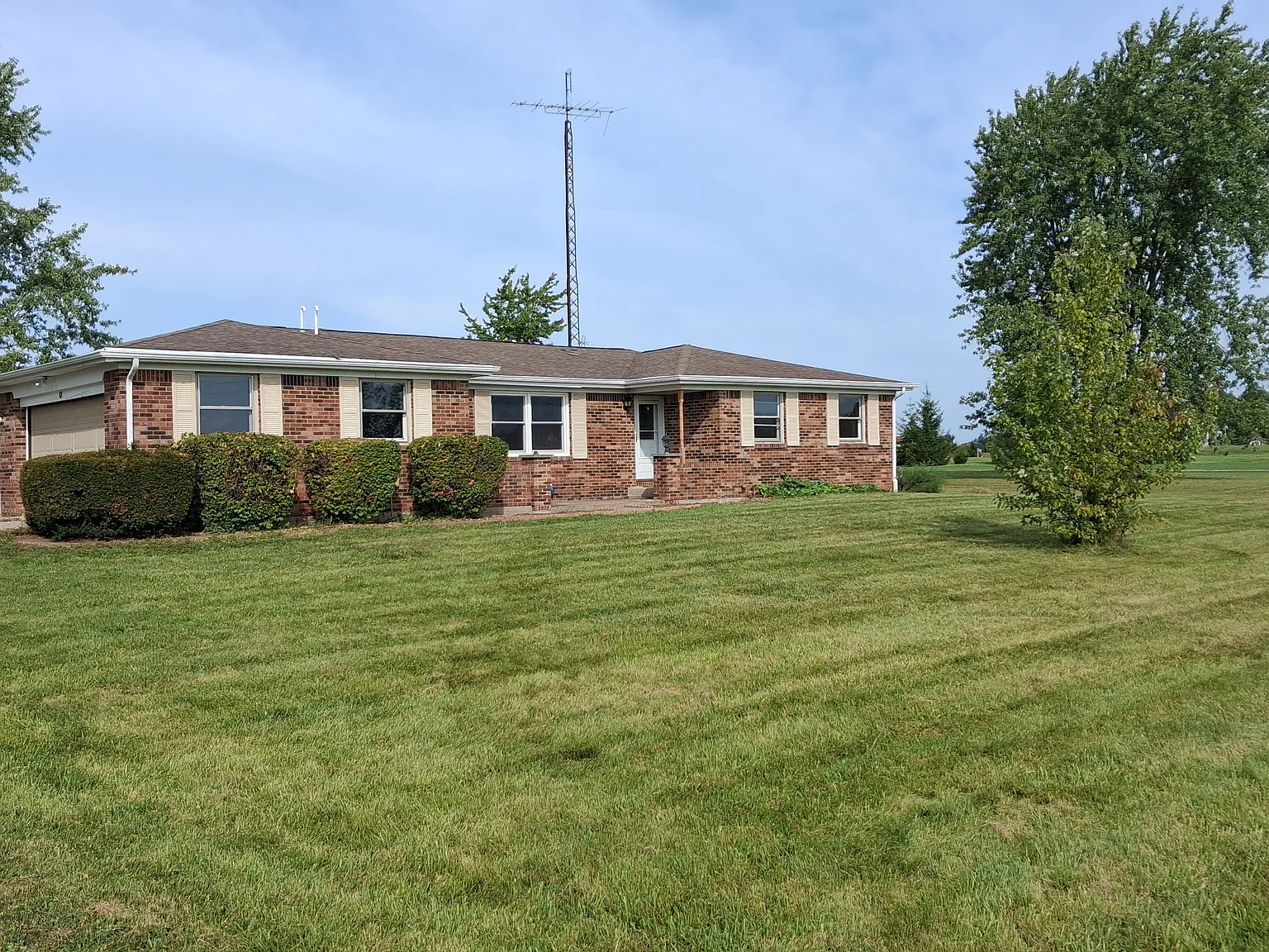 3 bed, 1496 sqft, $1,600 — Photo 1
