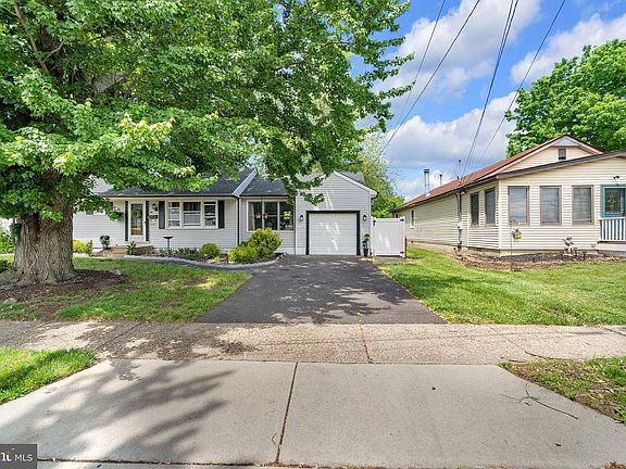 5th image of 337 Drexel Ave