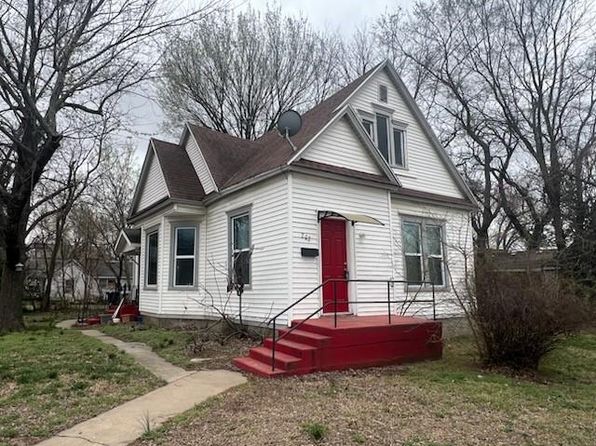 202-204 S Roane St, Webb City, MO 64870