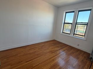 1075 Edison Ave #2, Bronx, NY 10465