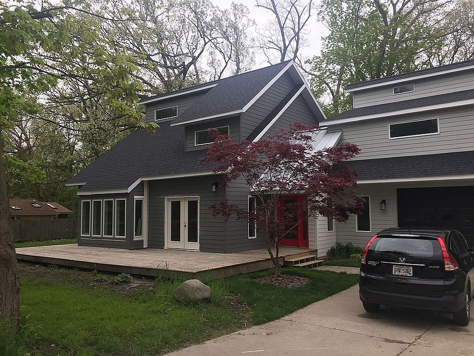 1st image of 113 S Thompson St