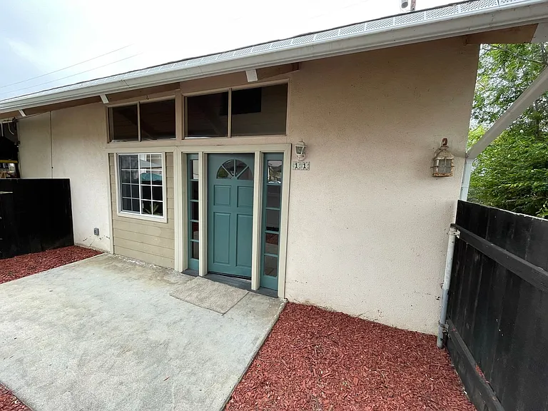 4700 Dexter Dr — Photo 53