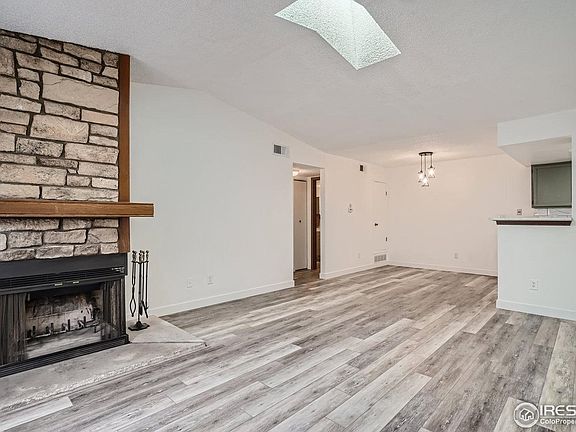 2nd image of 923 S Zeno Way #202