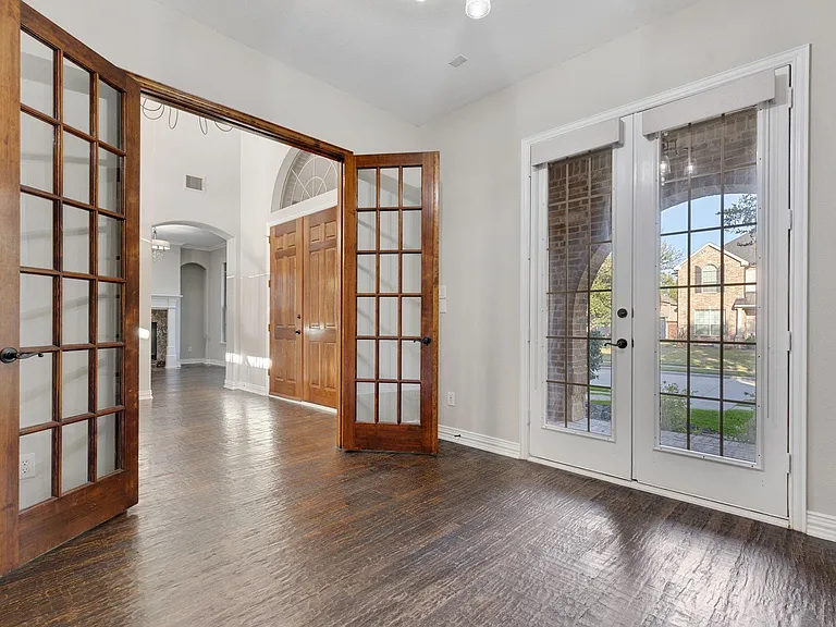 10229 Fire Ridge Dr — Photo 9