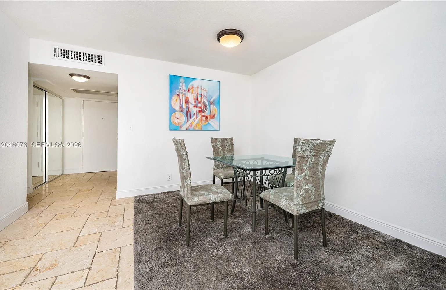 Desoto Park Condo — Photo 3