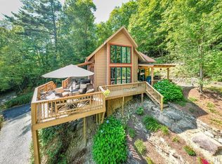 690 Hickory Dr, Sapphire, NC 28774
