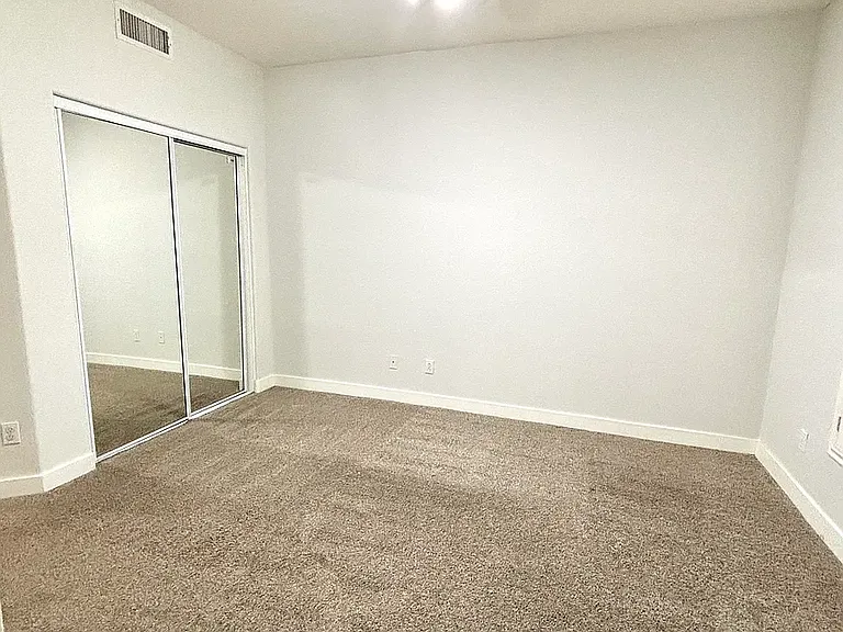 5311 E Danbury Rd — Photo 14