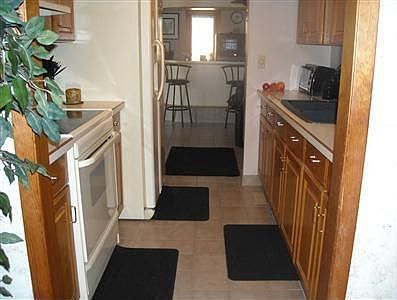3rd image of 4730 Pinecroft Ct
