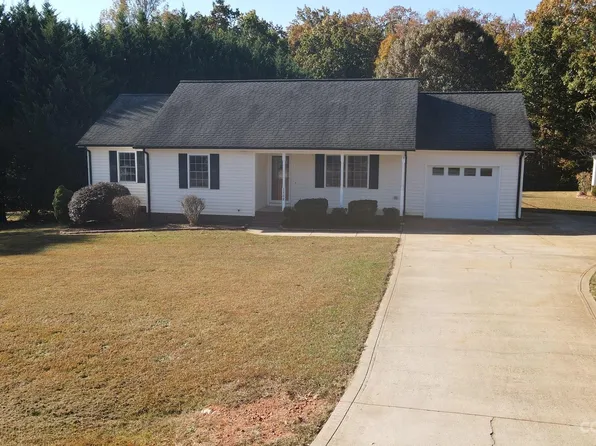 2708 Union Ridge Dr, Lincolnton, NC 28092