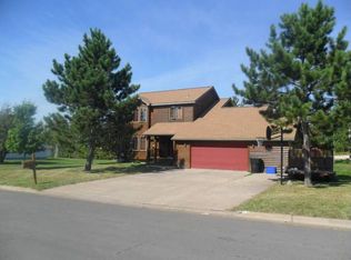 604 9th St NE, Chisholm, MN 55719