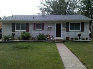 23120 Socia St, Saint Clair Shores, MI