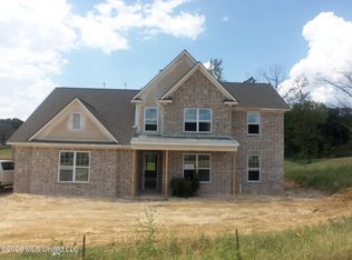 3239 Cypress Lake Dr S, Olive Branch, MS 38654