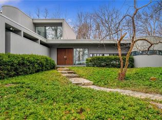 130 Old Roaring Brook Rd, Mount Kisco, NY 10549