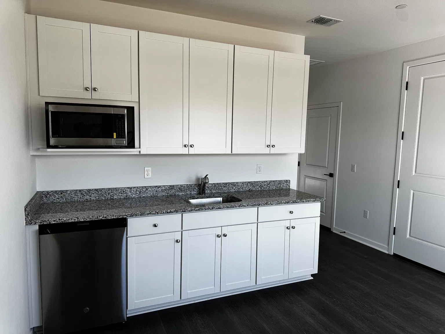 1 bed, $1,500 — Photo 4
