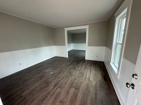 3rd image of 615 E Maumee St #617