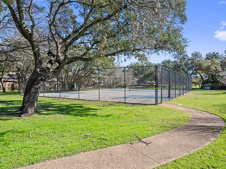 6906 One Oak Rd — Photo 38