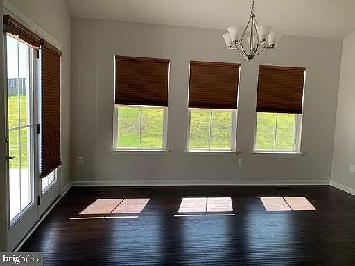 4 bed, 3.5 bath, 3468 sqft, $4,350 — Photo 4