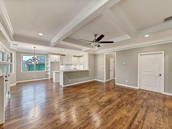 3rd image of 301 Green Meadow Dr