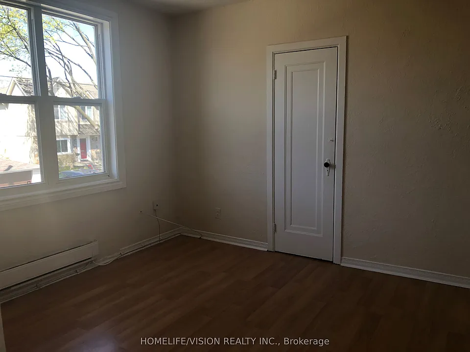 421 Sutherland Dr #2